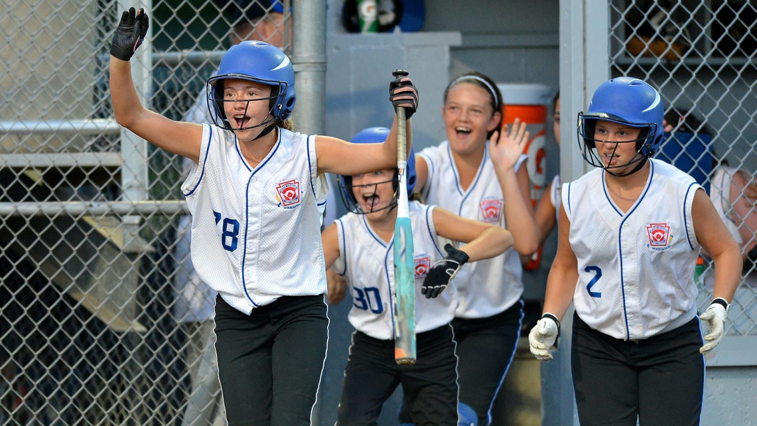 softball players excited