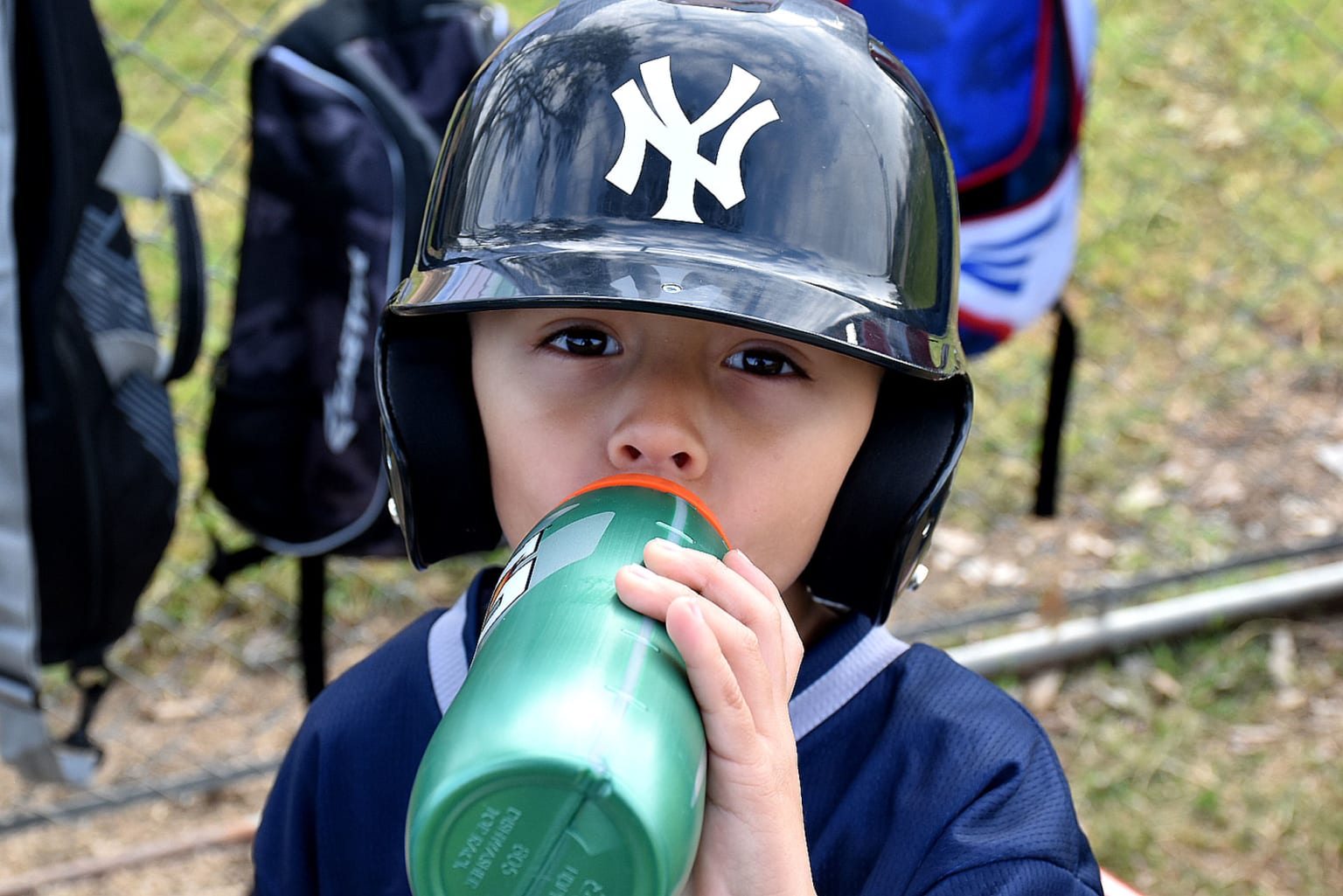 bb-player-drinking-bottle