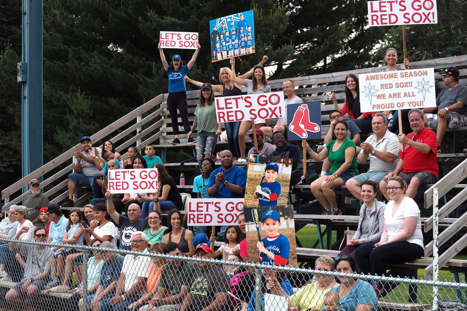 fans-stands-with-signs