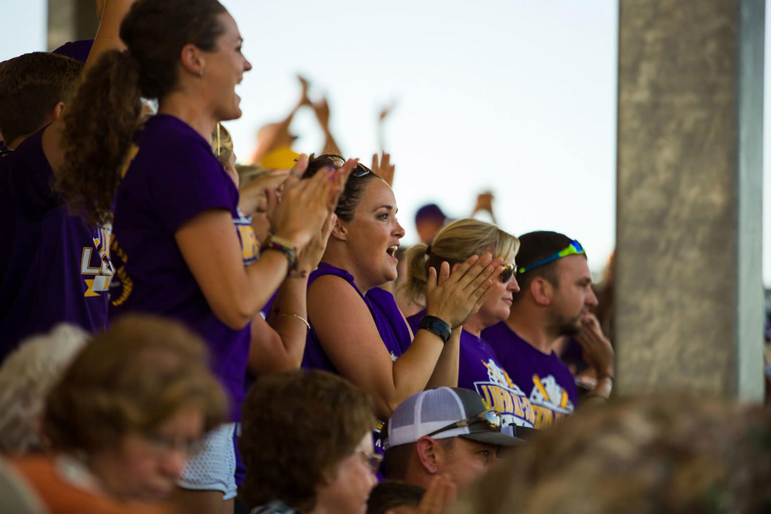 parents-cheering-stands
