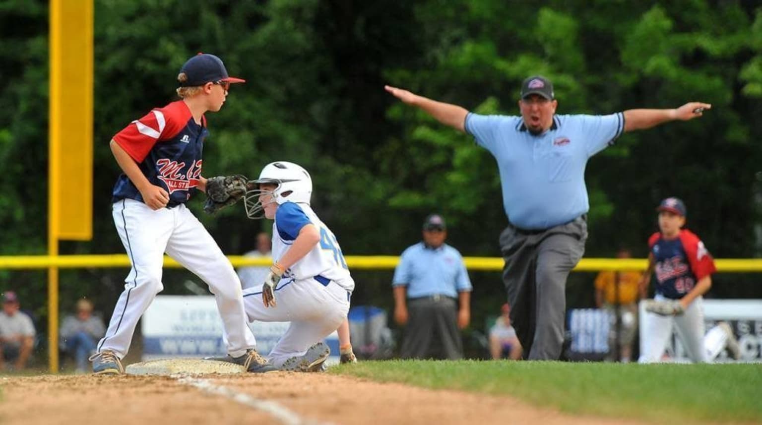 umpire and players