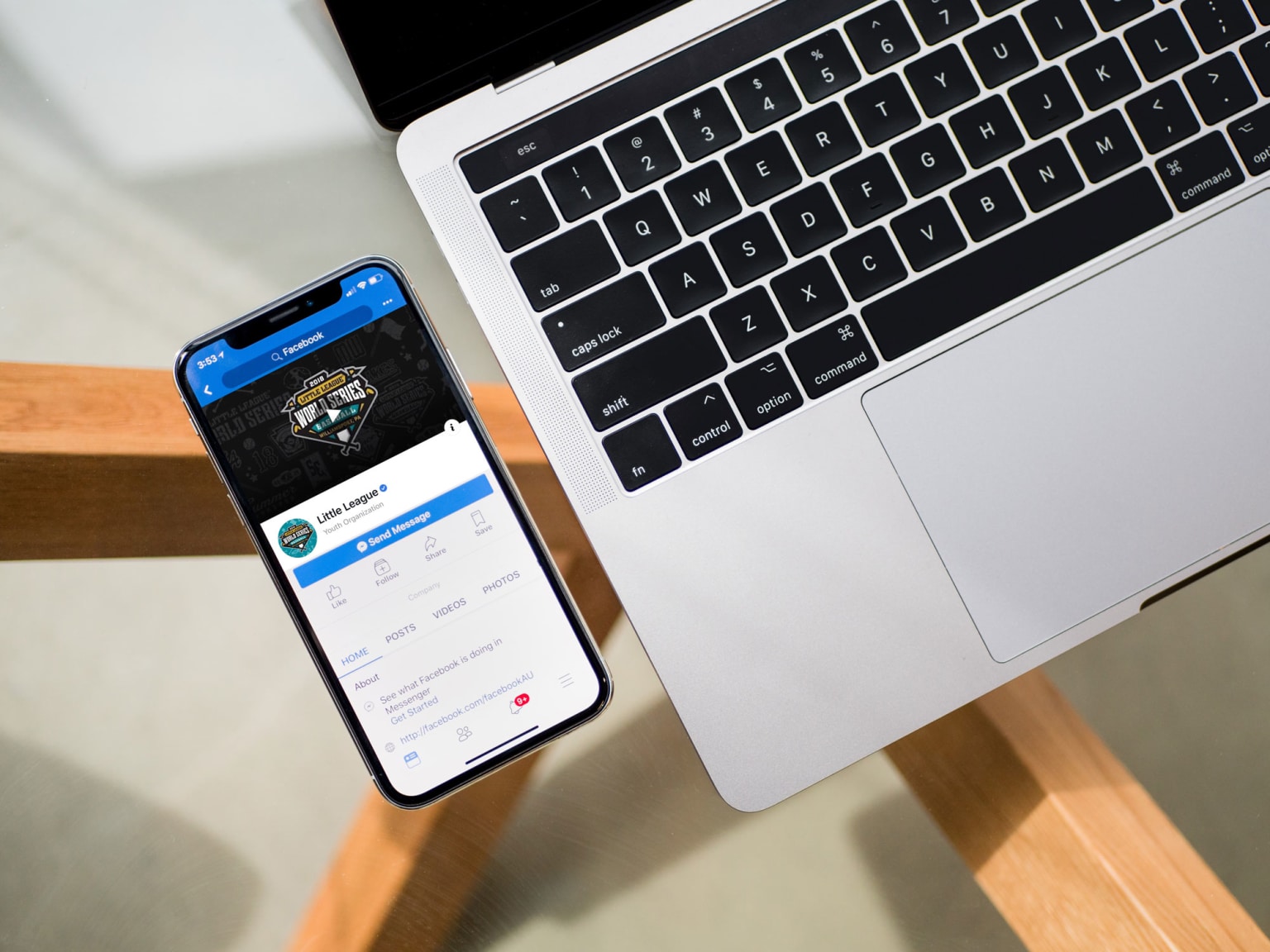 facebook-mobile-laptop