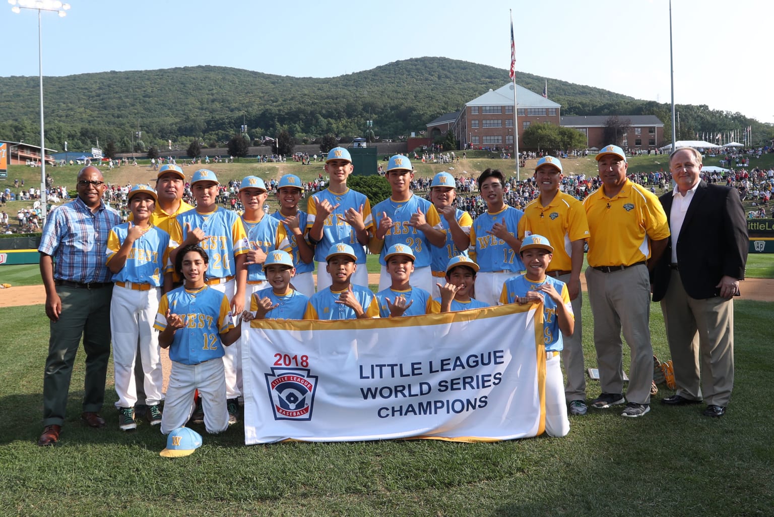 west-banner-photo-championship-game