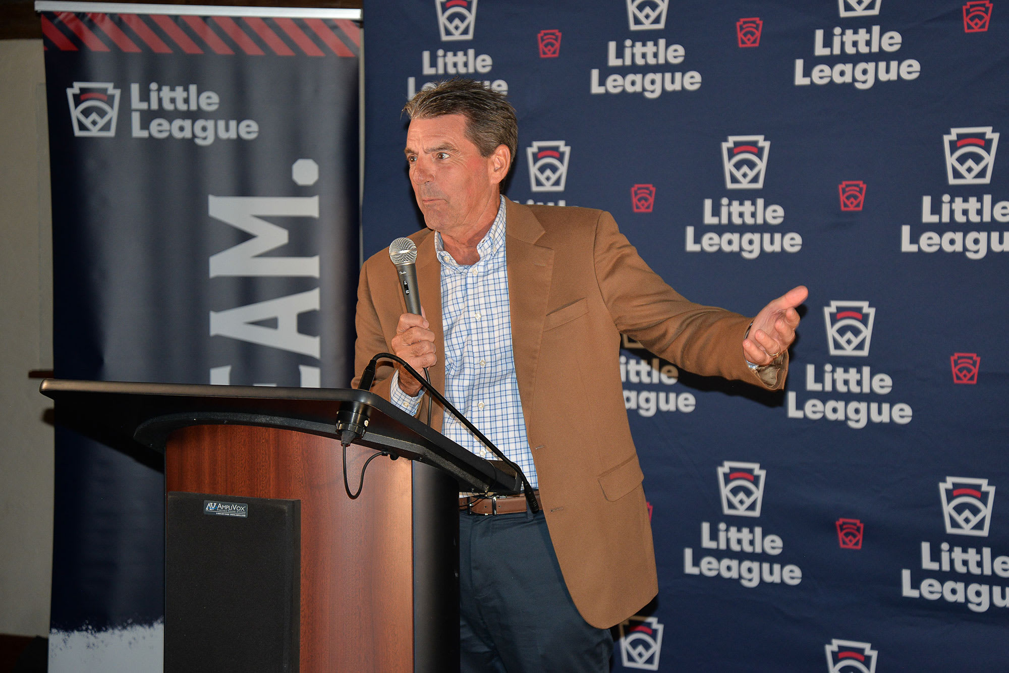 Ybrother-talking-podium2-web