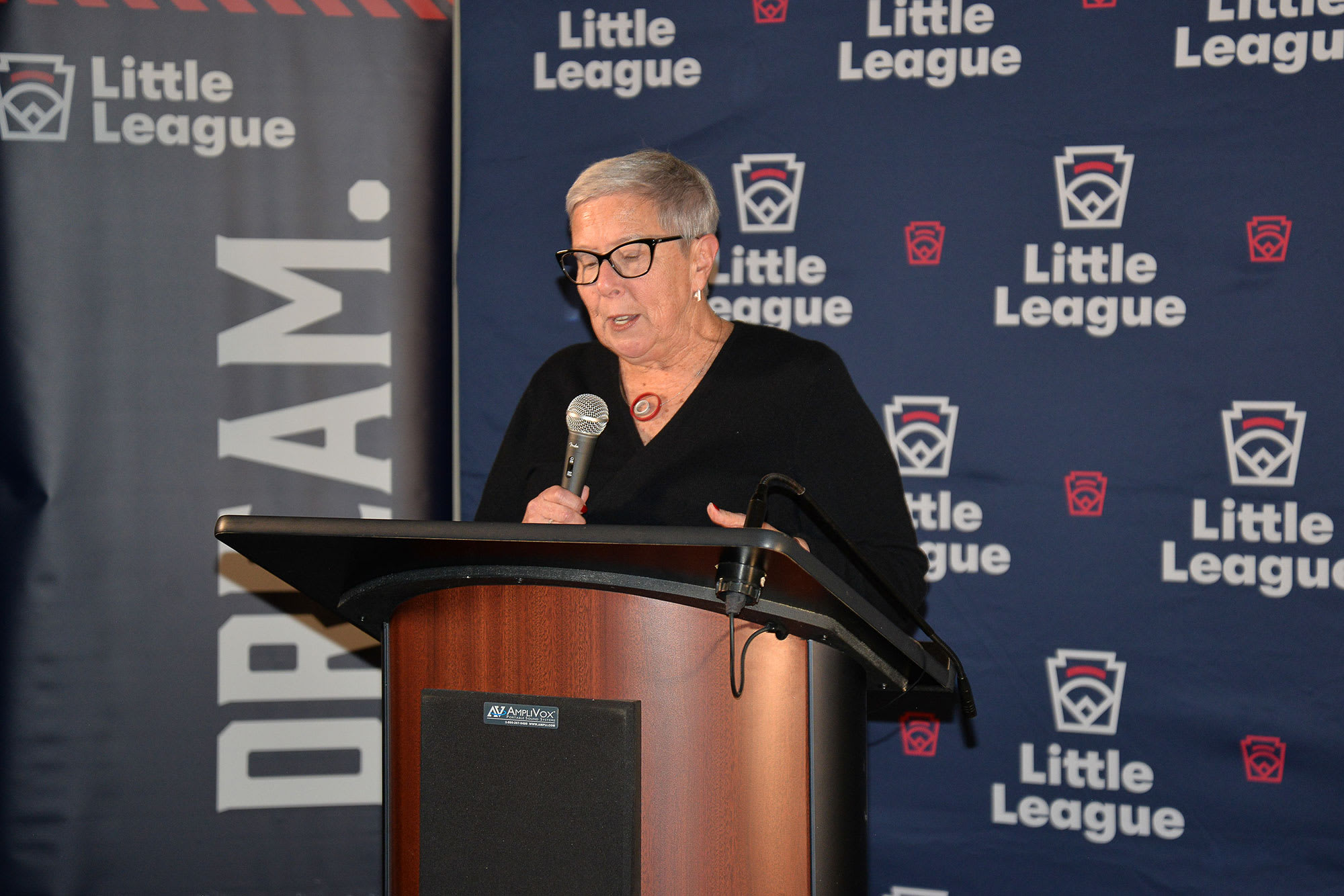 davie-talking-podium2-web