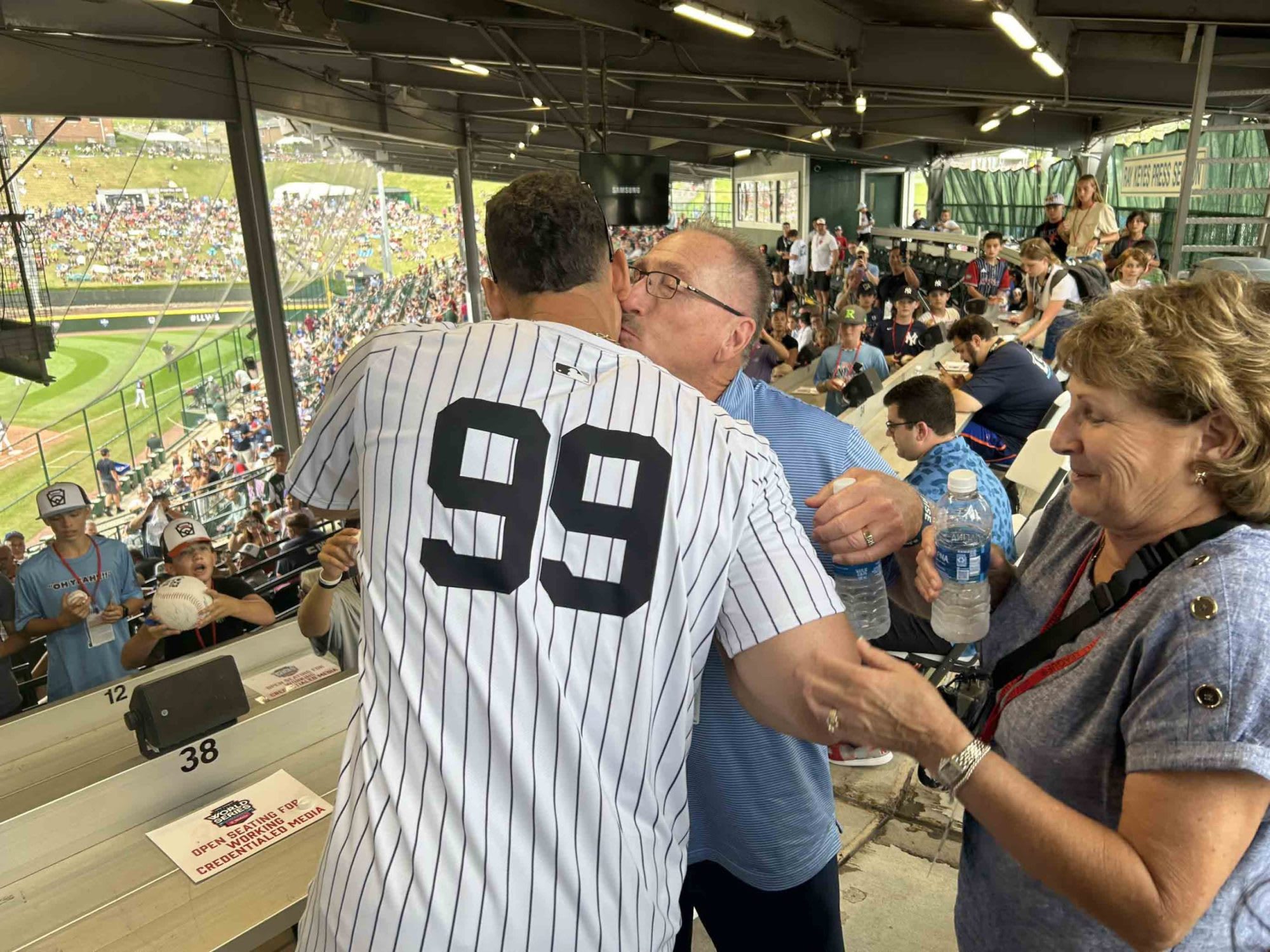 Aaron Judge with Parents after award