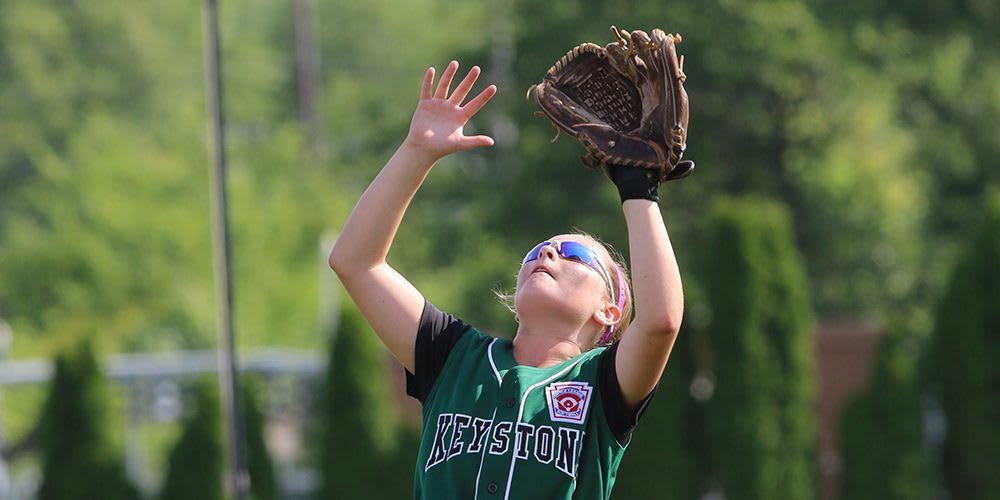 fly ball catch