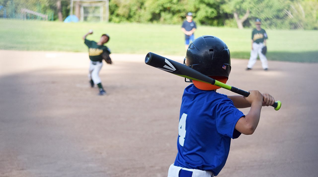 pitcher throwing