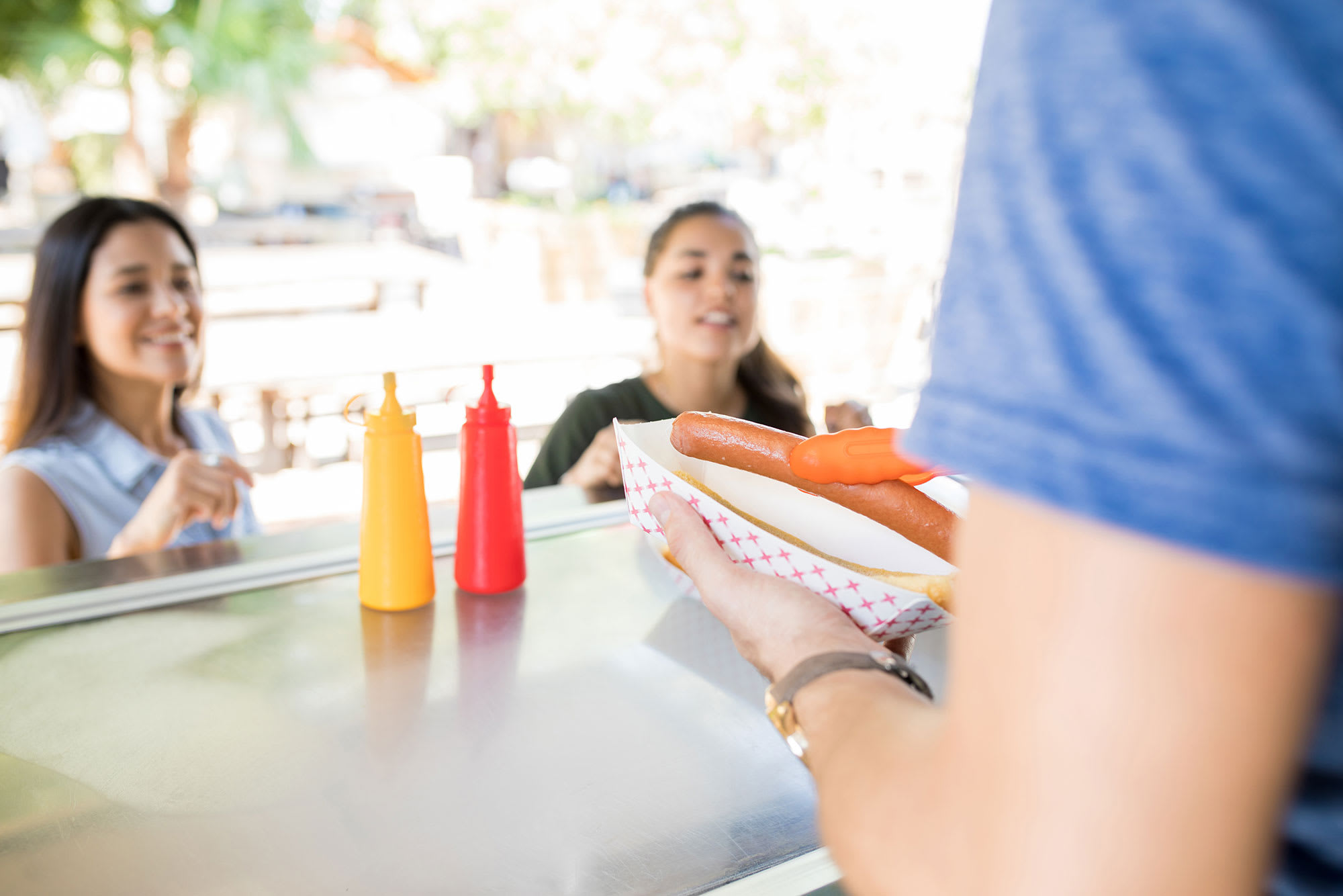 concession-stand-buying-hotdog