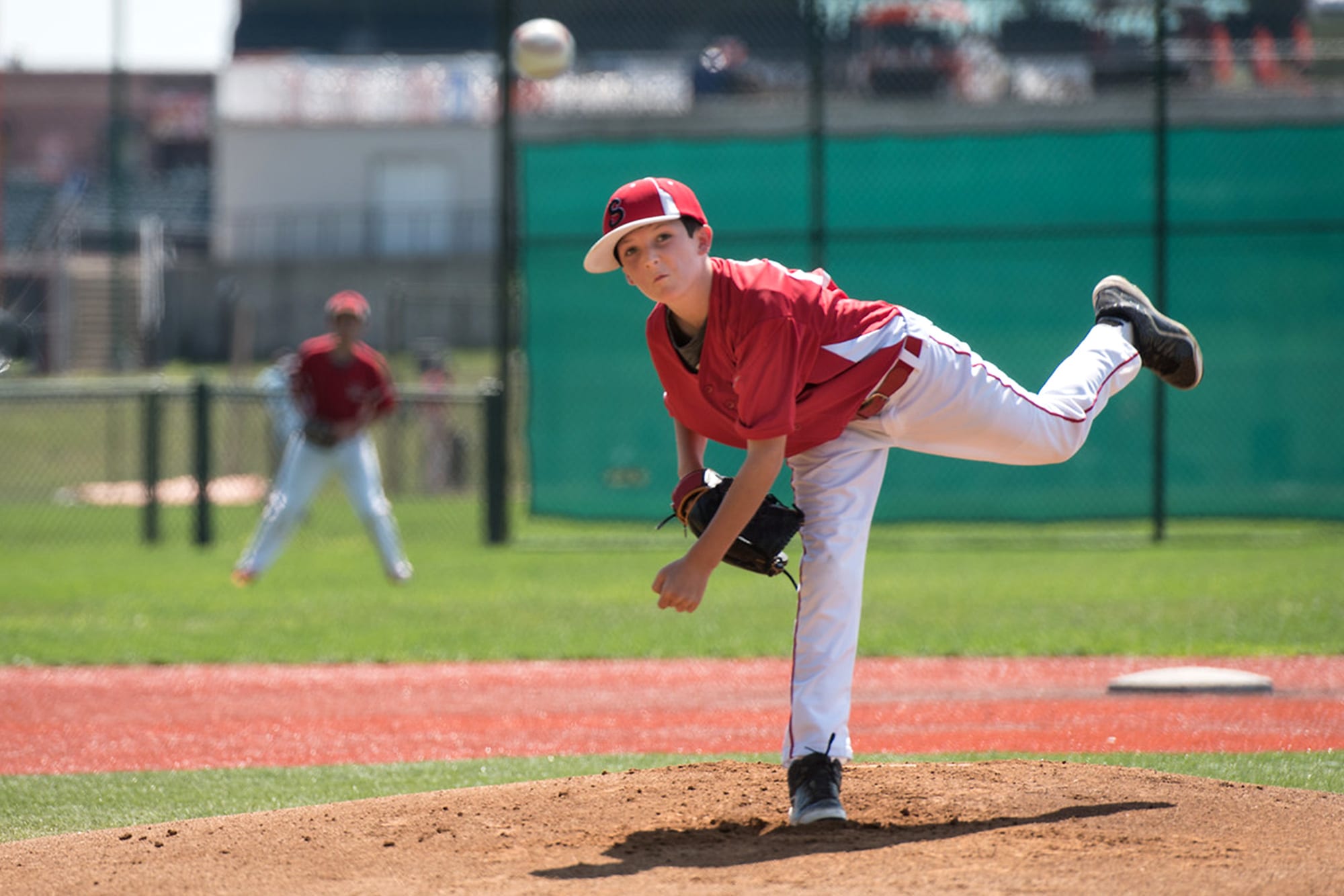left handed baseball pitcher