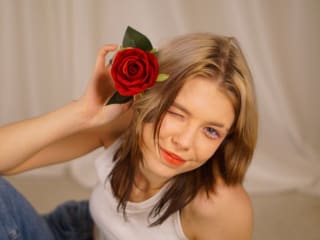 BettieDaryanl's Live Webcam Chat Room
