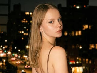 SophiePeachy's Live Webcam Chat Room