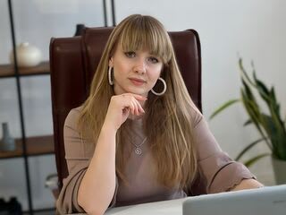 SofiaBellweather's Live Webcam Chat Room