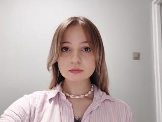 LeanaAbigantus's Live Webcam Chat Room