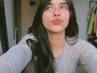 CharmingSofi's Live Webcam Chat Room