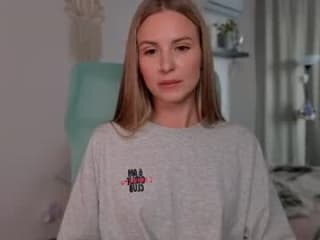 f1oraa's Live Webcam Chat Room
