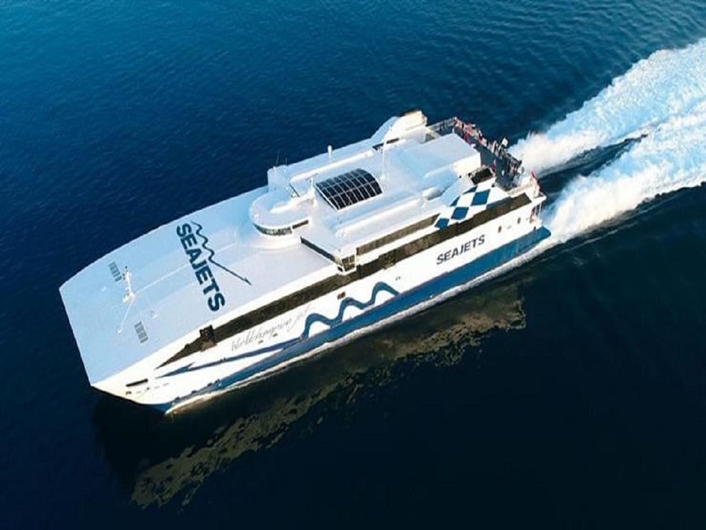 SeaJets Ferry from Naxos to Mykonos