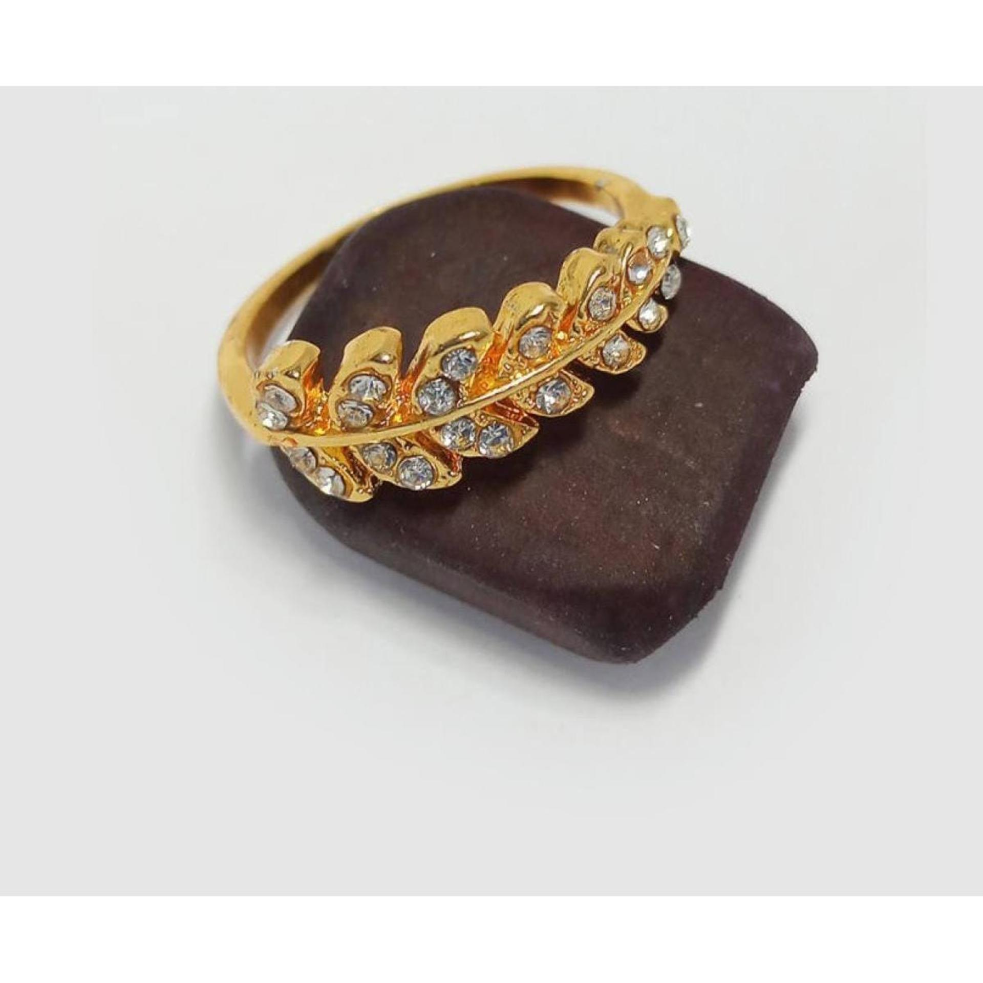 Gold Plated Luxury Stone Finger Ring for Ladies