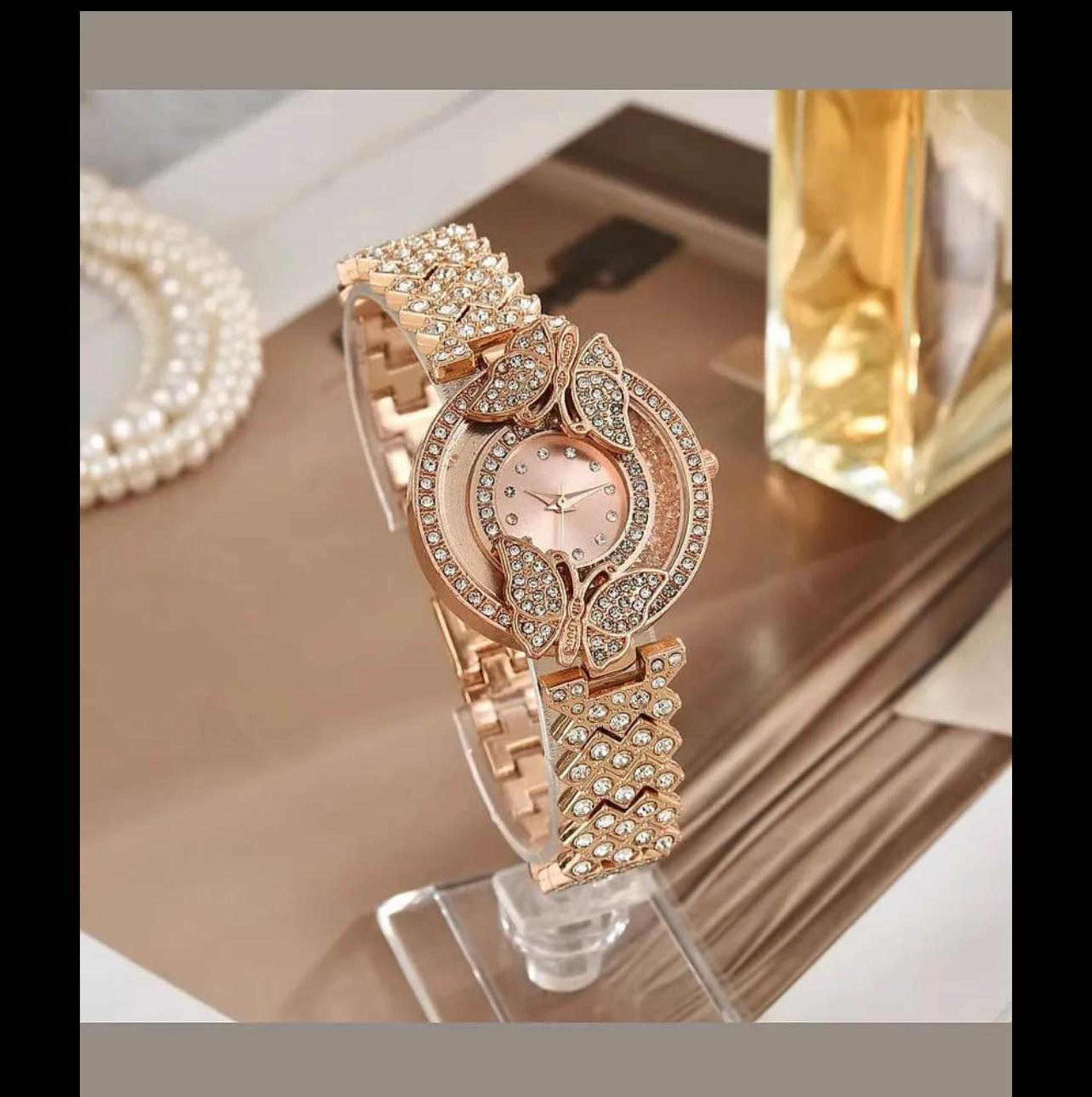 Luxury Watch Women Fashion Wristwatch Ladies gold colour &Watches