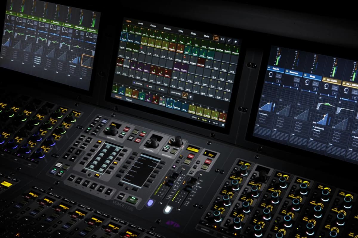 Avid VENUE S6L console