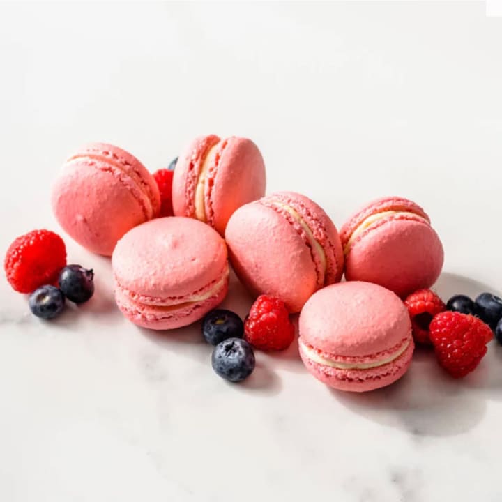 Macaroons red