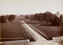Annan Photographs: 12 Album 3 : The Avenue leading to the Palace