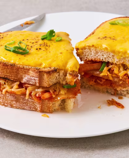 -11 Melted cheese met kimchi 3840x1080px