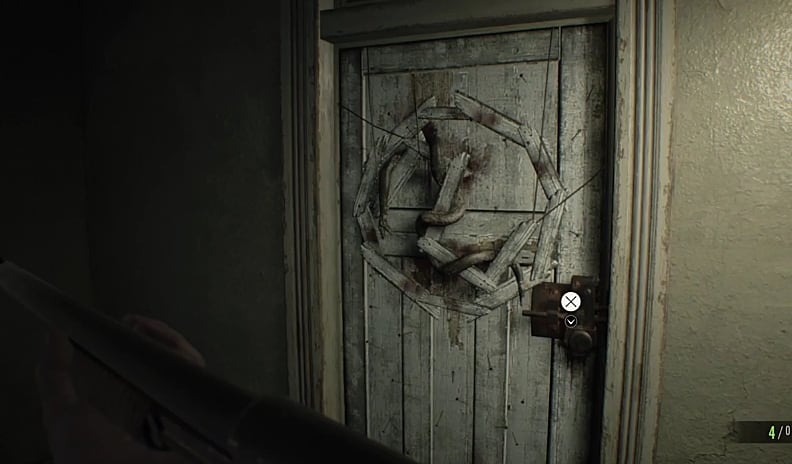 Безумная дверь. Resident Evil 7 двери. Resident Evil 7 Door. Resident Evil 7 Biohazard дверь. Резидент эвил 8 двери.