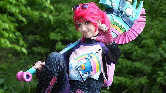 Best Fortnite Cosplay Of 2018 - fortnite brite bomber llama unicorn roblox