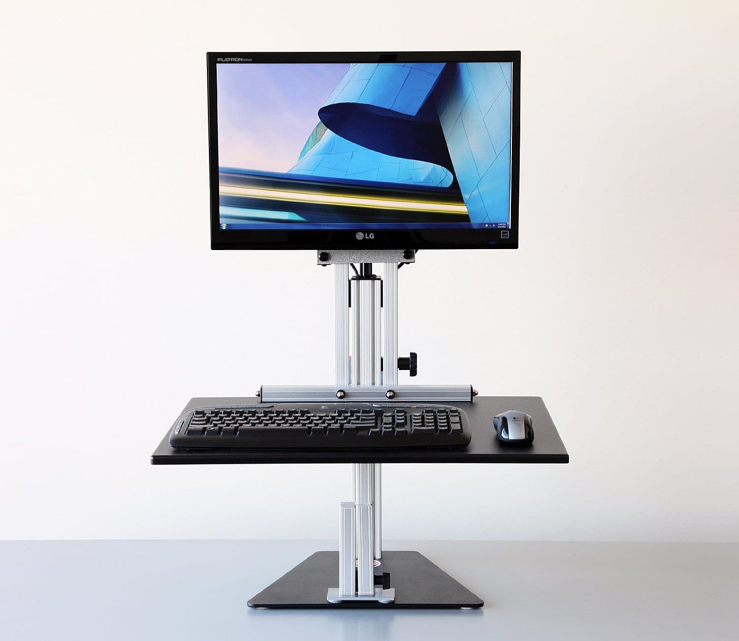 The best sitstand desks for gamers on any budget Slide 5