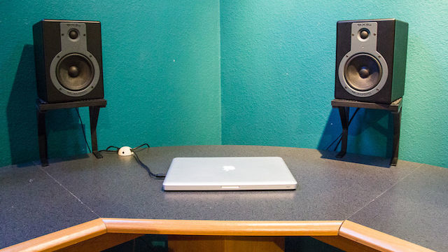 How to upgrade your gaming desk without breaking the bank - 11