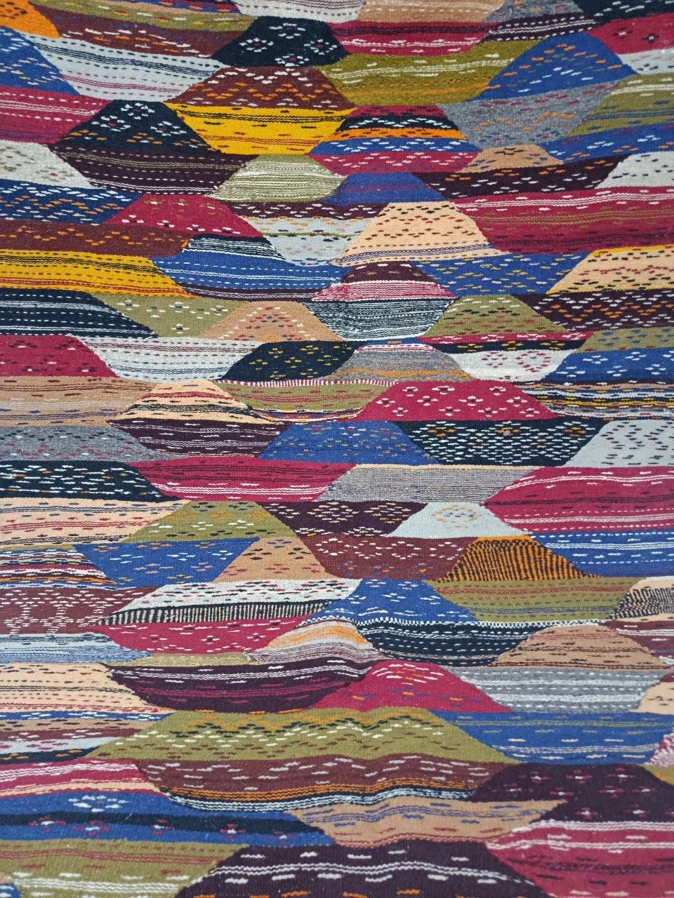 Tapis berbère marocain Picasso Berber fait main - vue 3