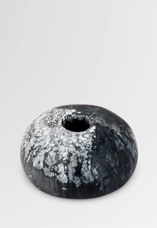 dinosaur-designs-small-river-stone-vase-black-marble3