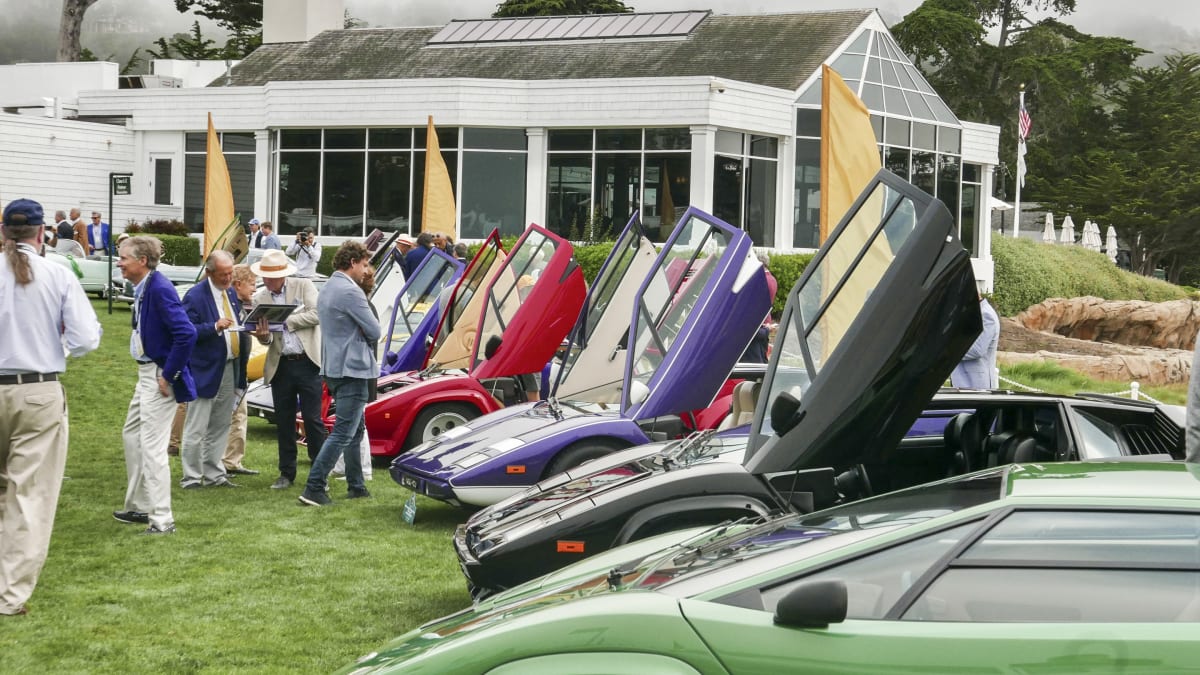 Image of classic car at the 2021 Pebble Beach Concours dElegance.