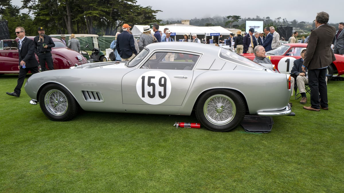 Image of classic car at the 2021 Pebble Beach Concours dElegance.