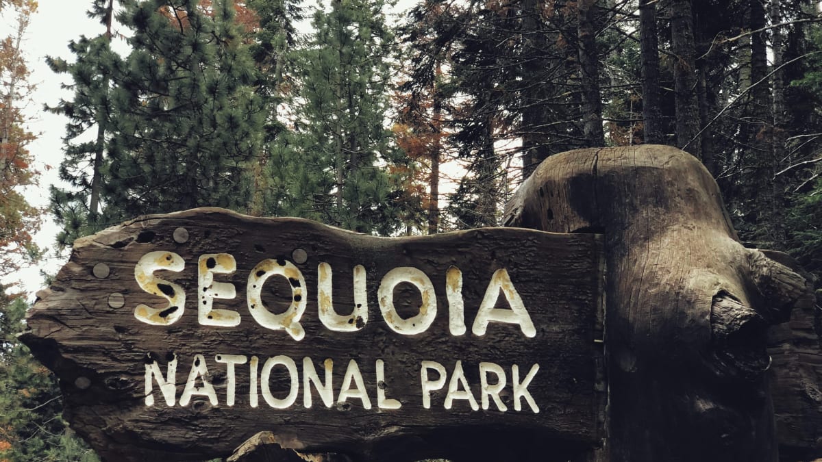 sequoia national park entrance sign