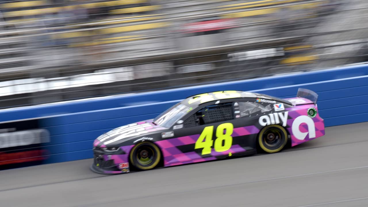 NASCAR racing in Fontana 2020