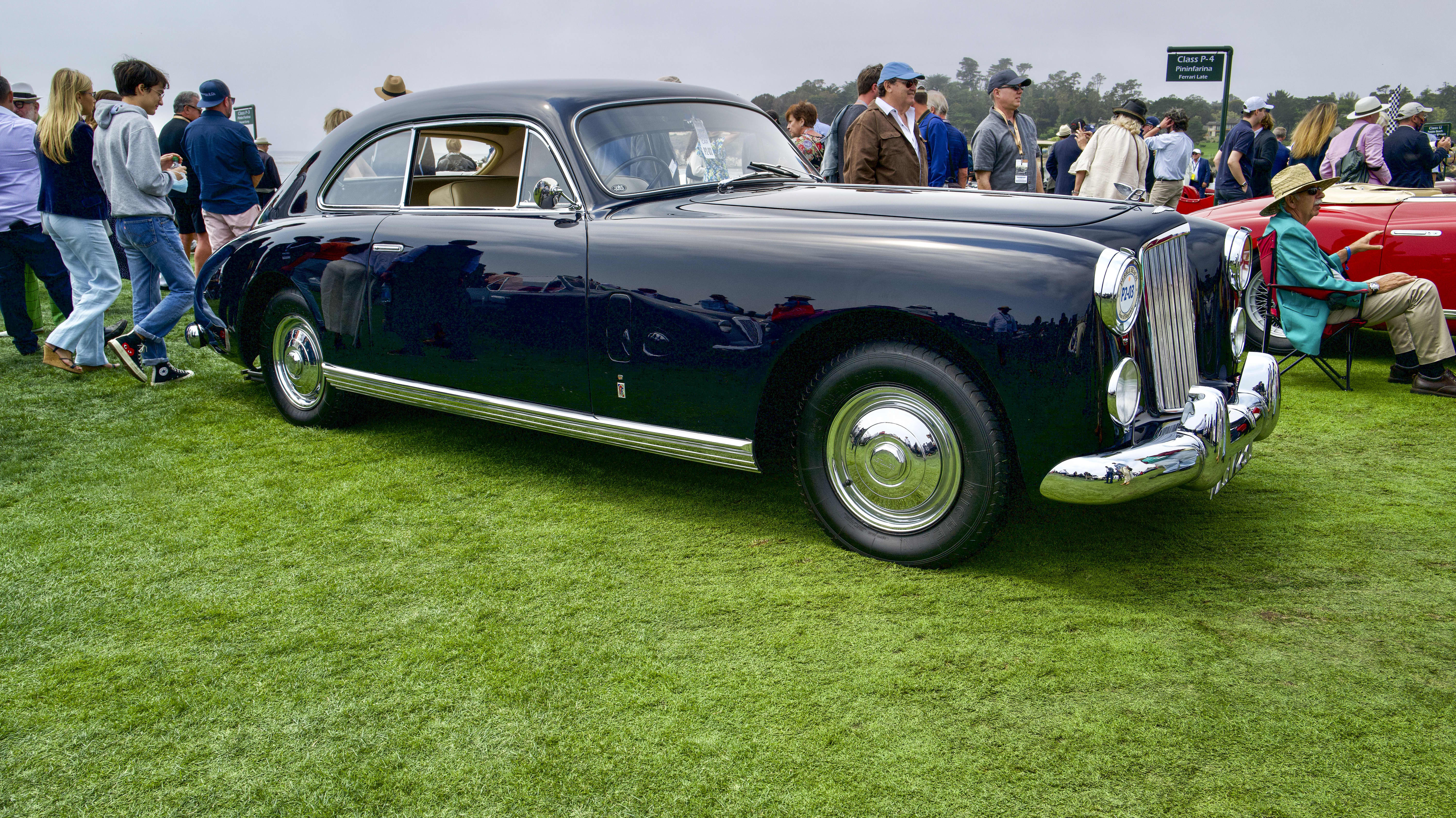 Image of classic car at the 2021 Pebble Beach Concours dElegance.