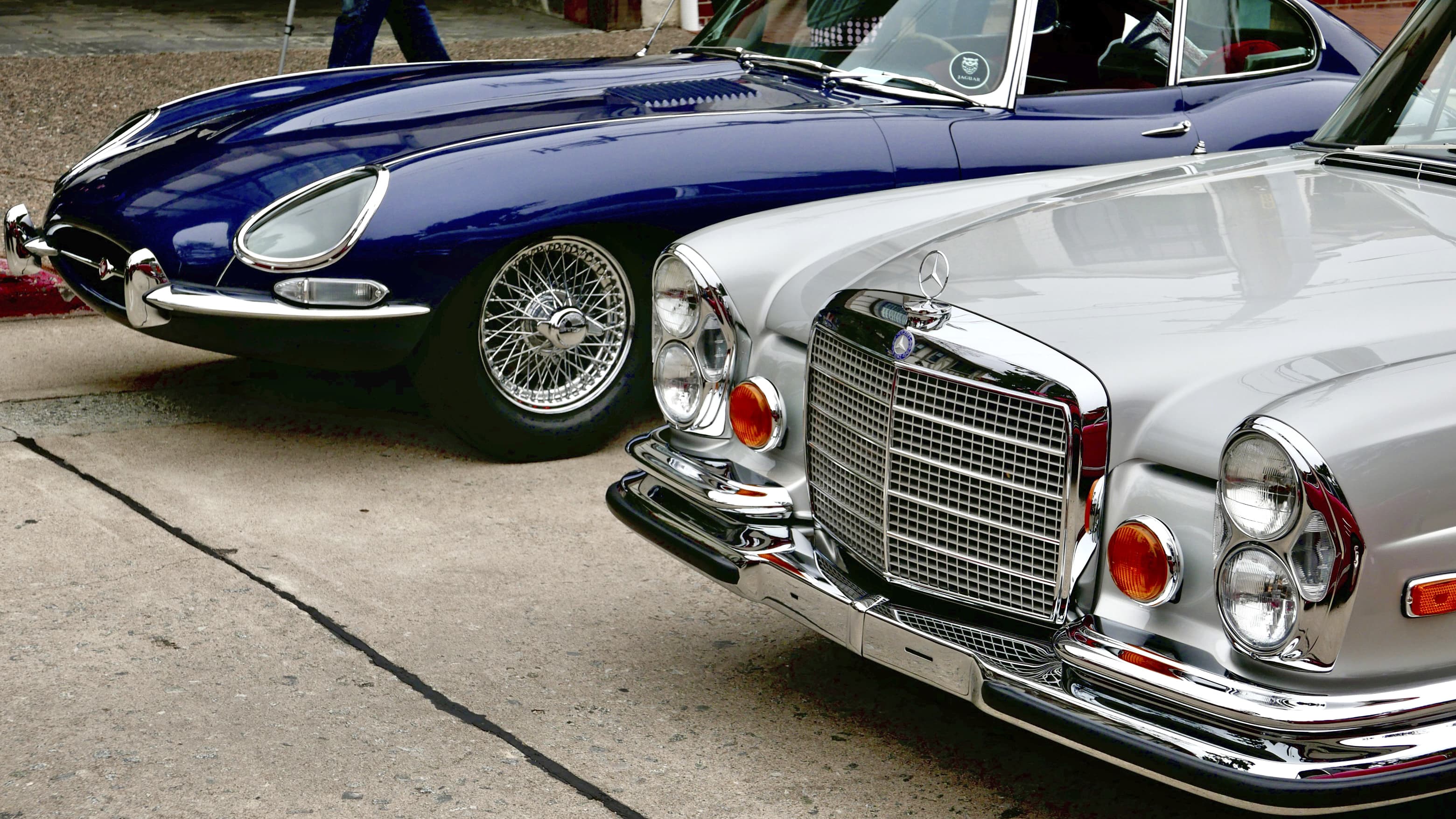 Image of classic car at the 2021 Pebble Beach Concours dElegance.