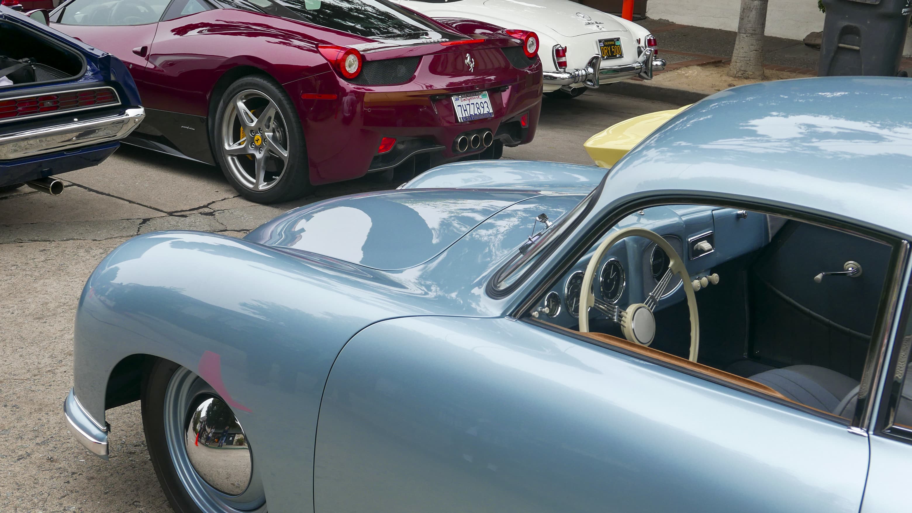 Image of classic car at the 2021 Pebble Beach Concours dElegance.