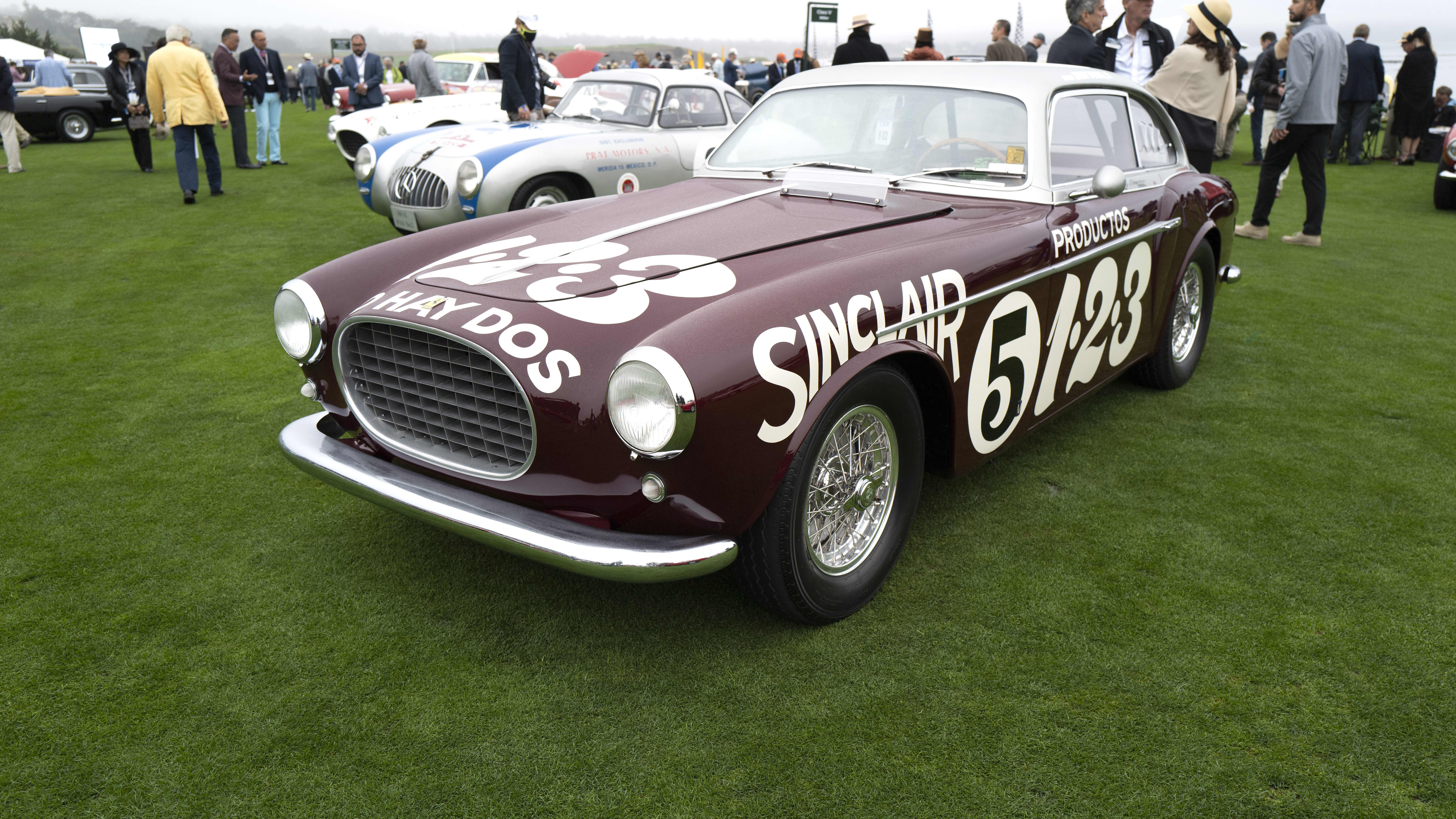 Image of classic car at the 2021 Pebble Beach Concours dElegance.