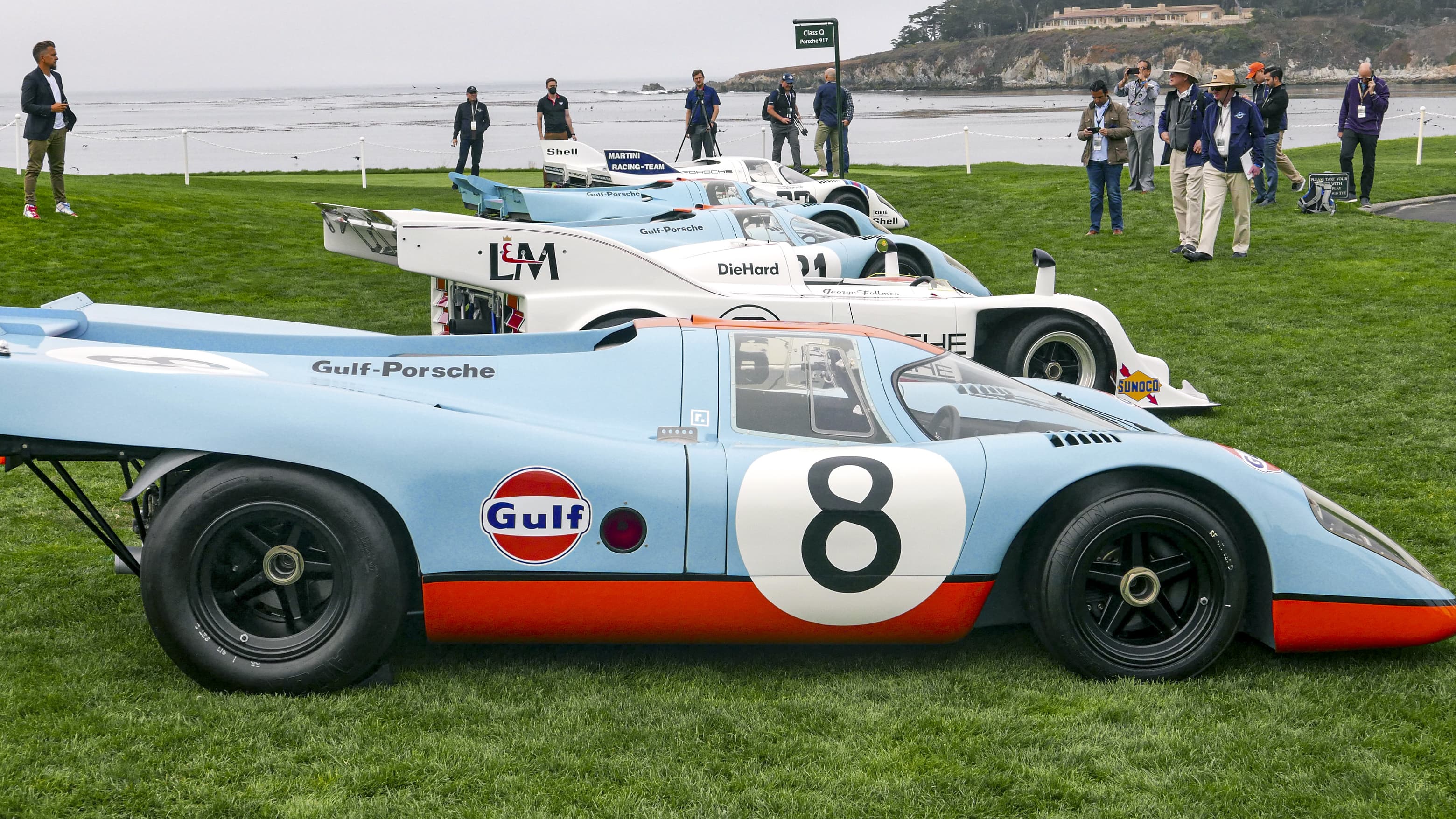 Image of classic car at the 2021 Pebble Beach Concours dElegance.