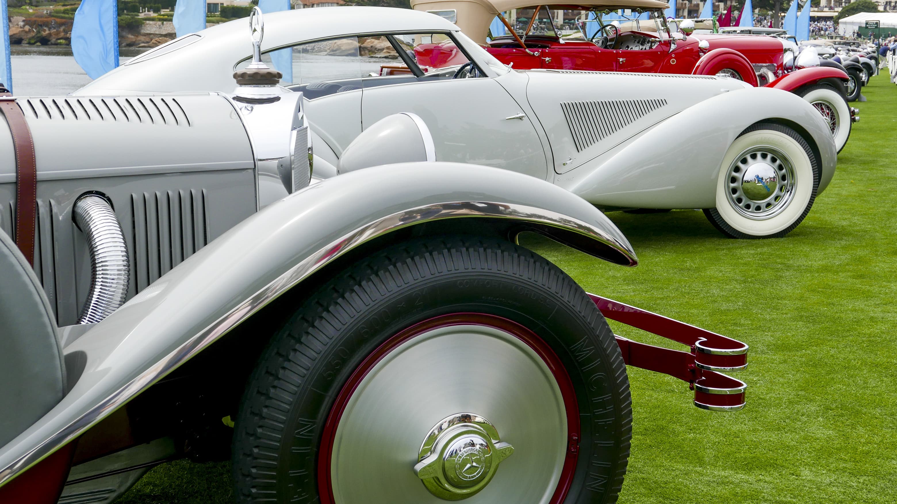 Image of classic car at the 2021 Pebble Beach Concours dElegance.