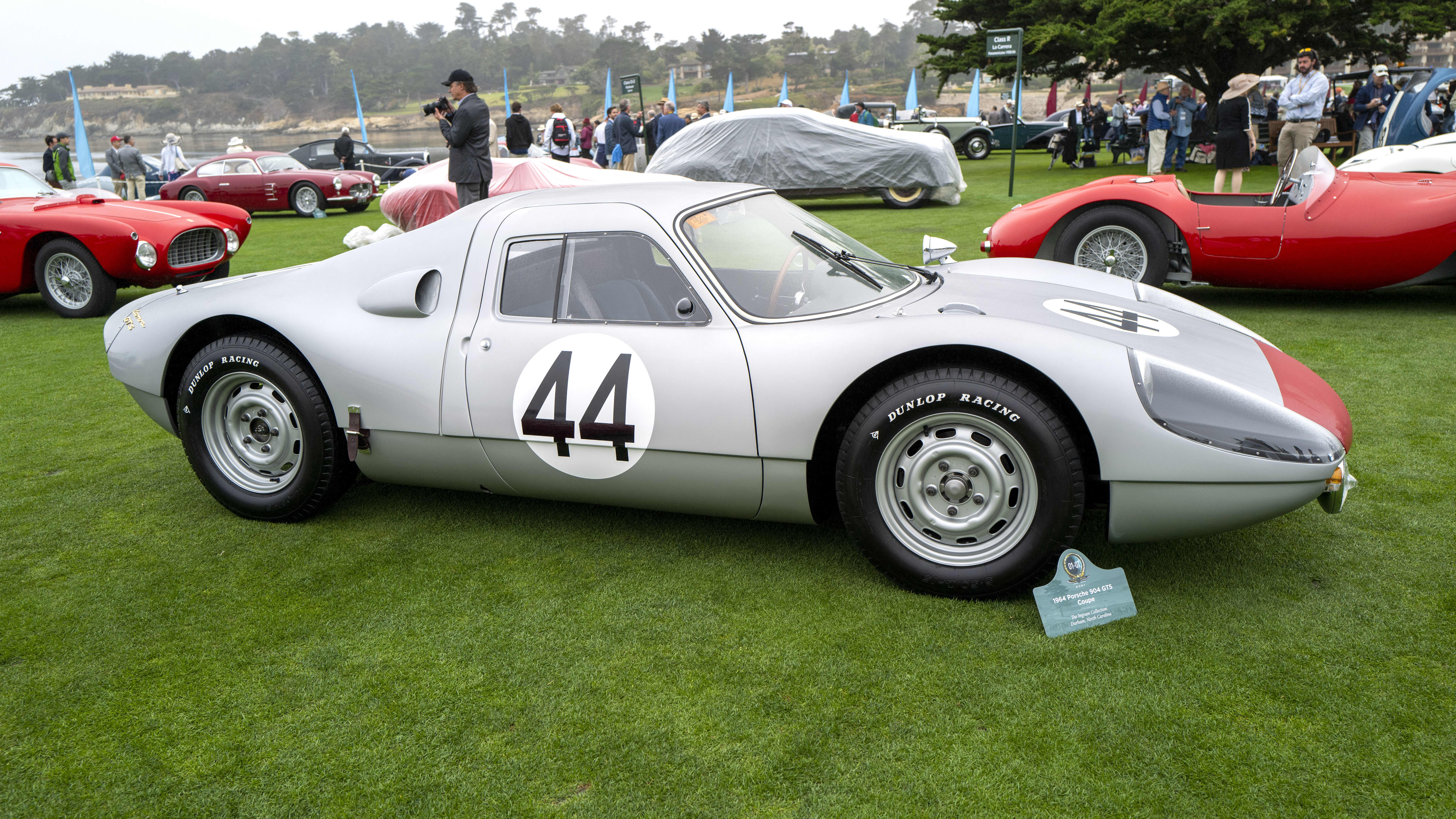 Image of classic car at the 2021 Pebble Beach Concours dElegance.