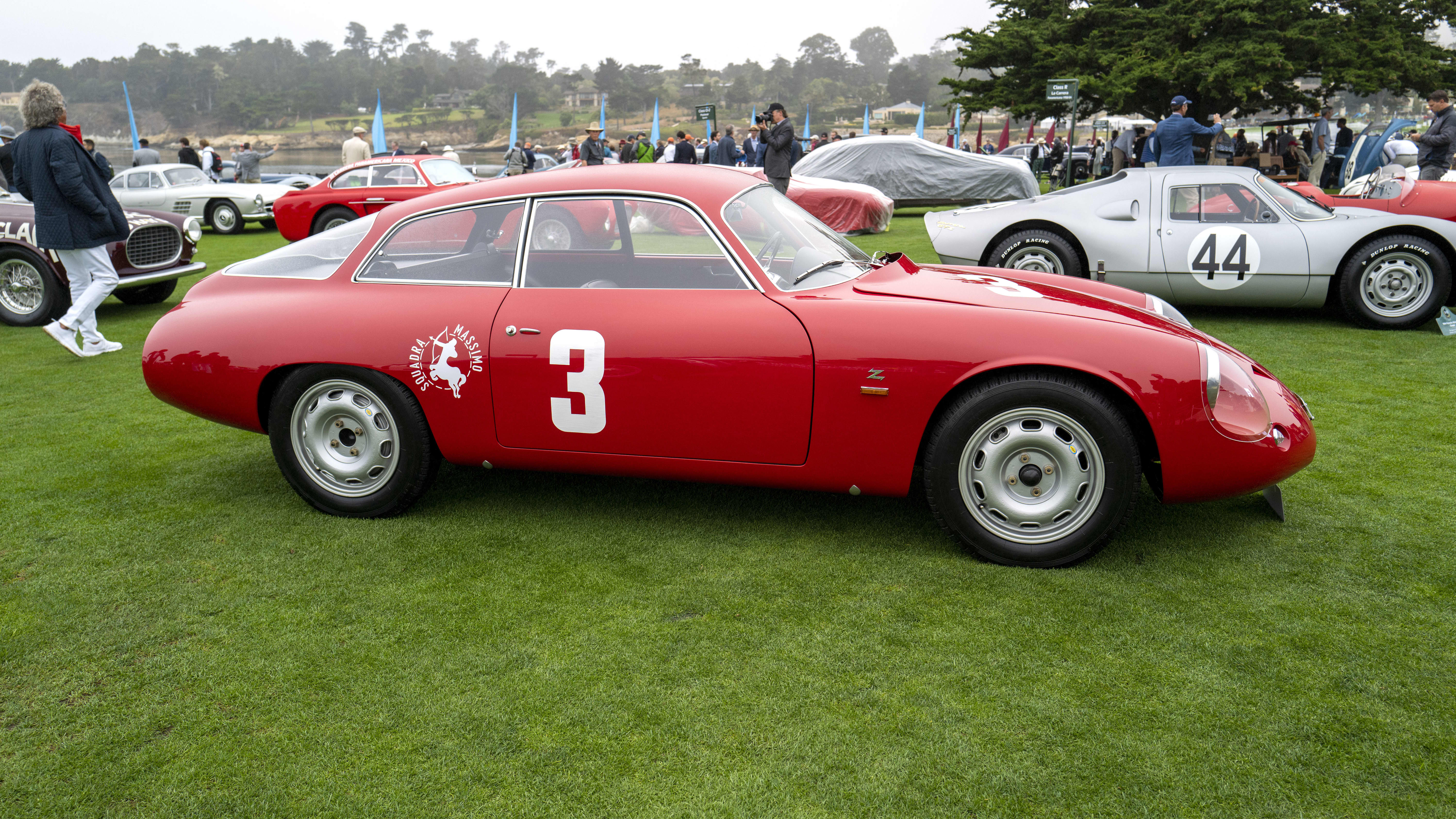 Image of classic car at the 2021 Pebble Beach Concours dElegance.