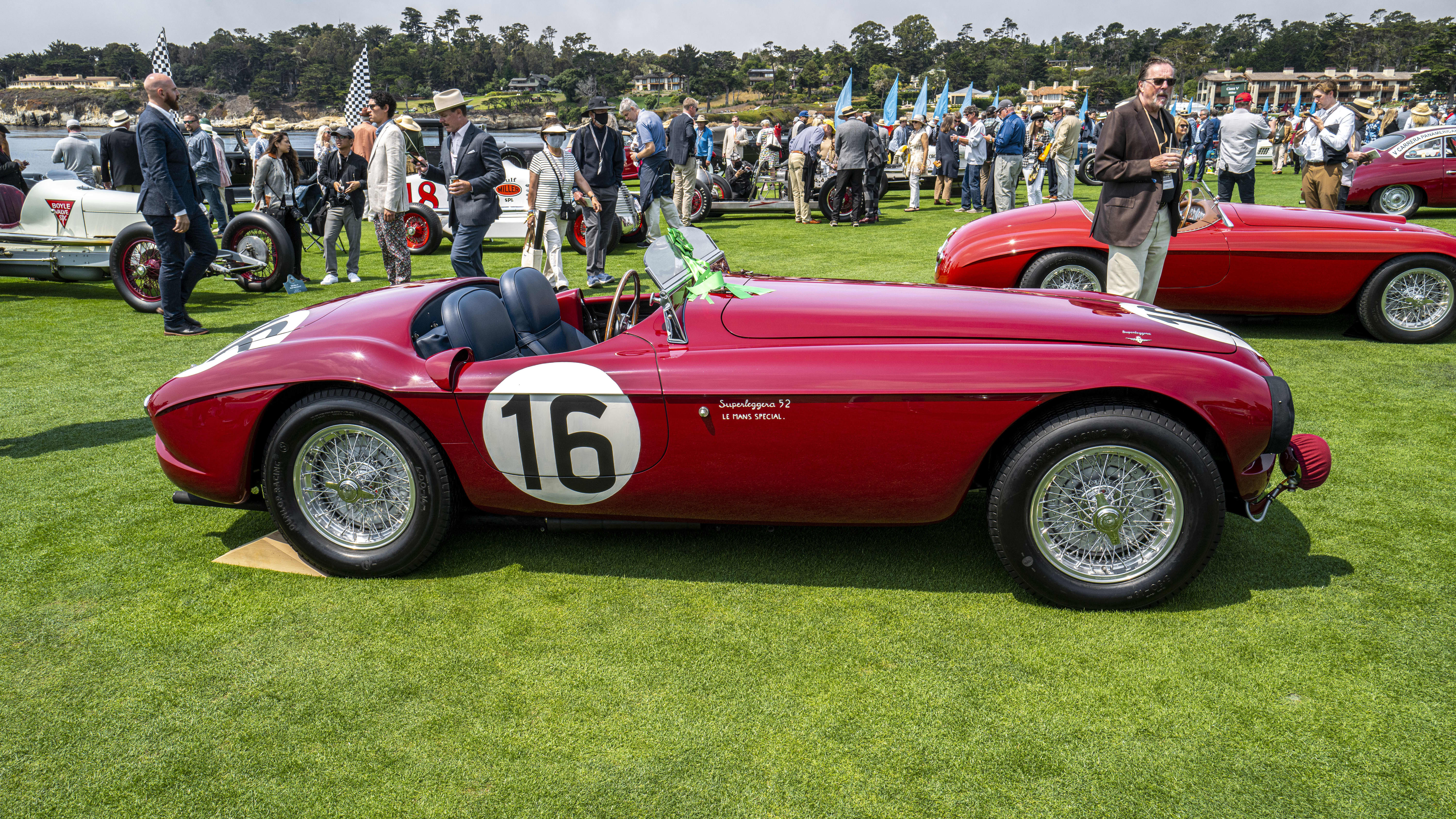 Image of classic car at the 2021 Pebble Beach Concours dElegance.