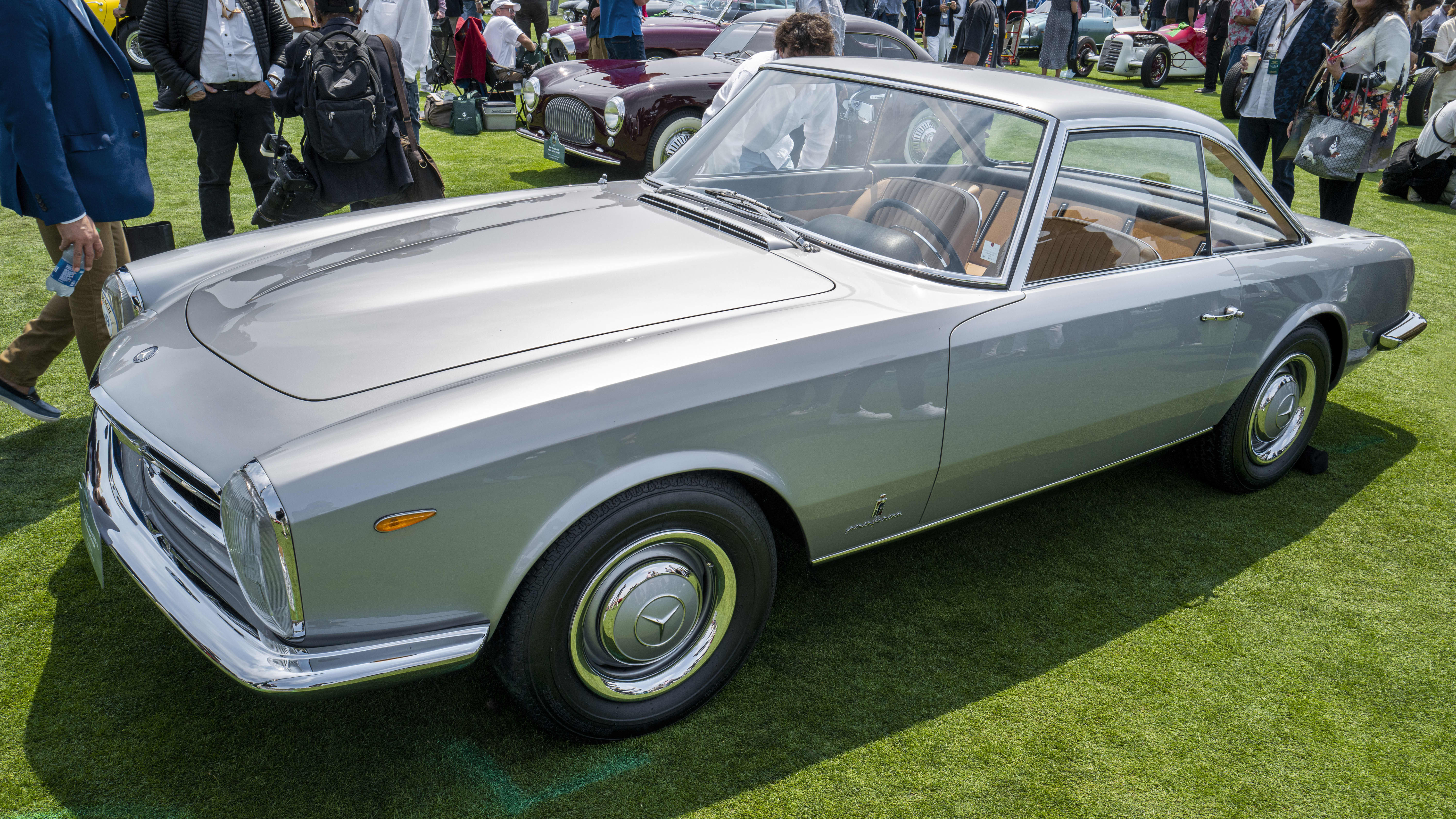 Image of classic car at the 2021 Pebble Beach Concours dElegance.