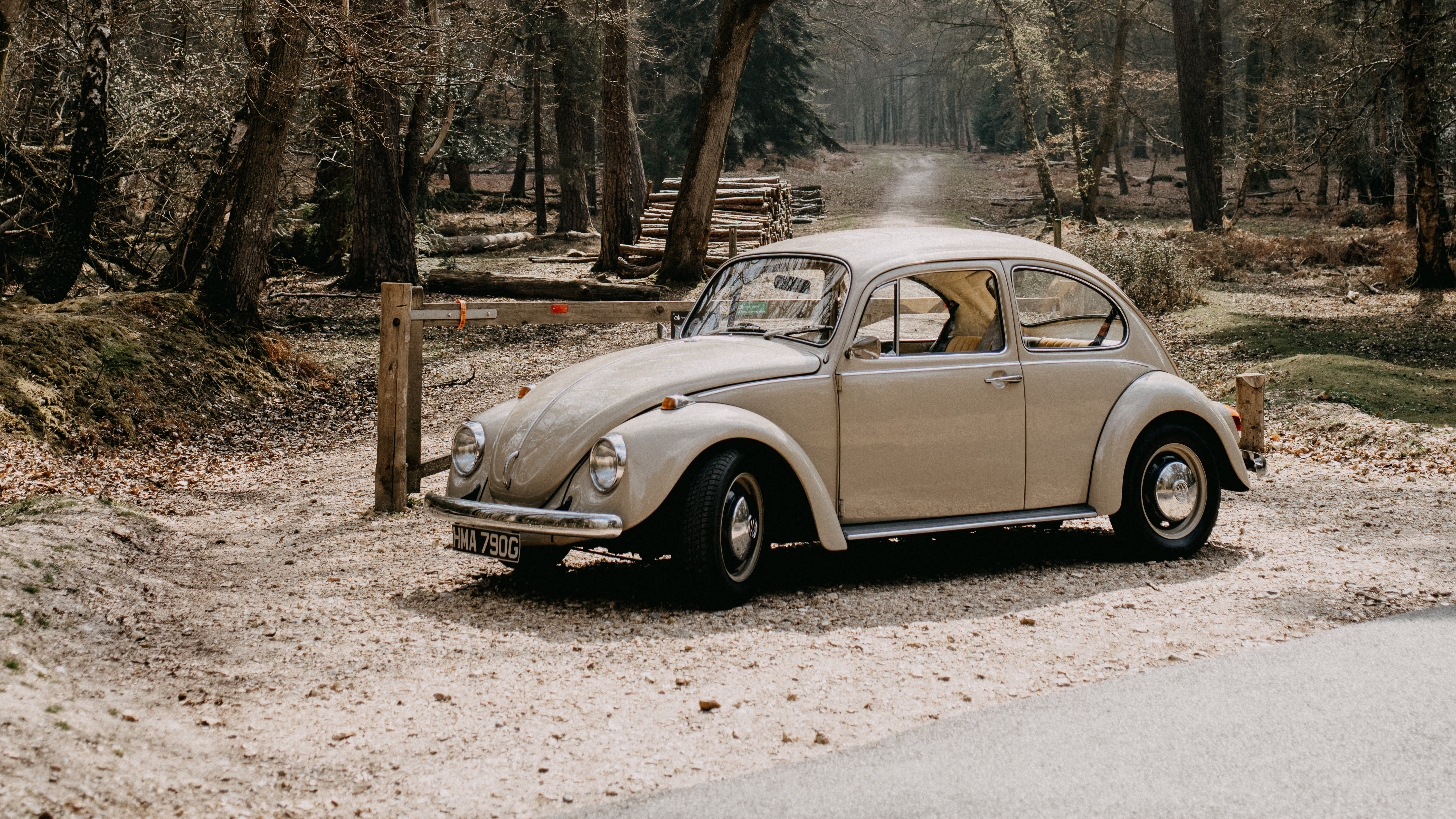 image of an old Volkswagen Beetle