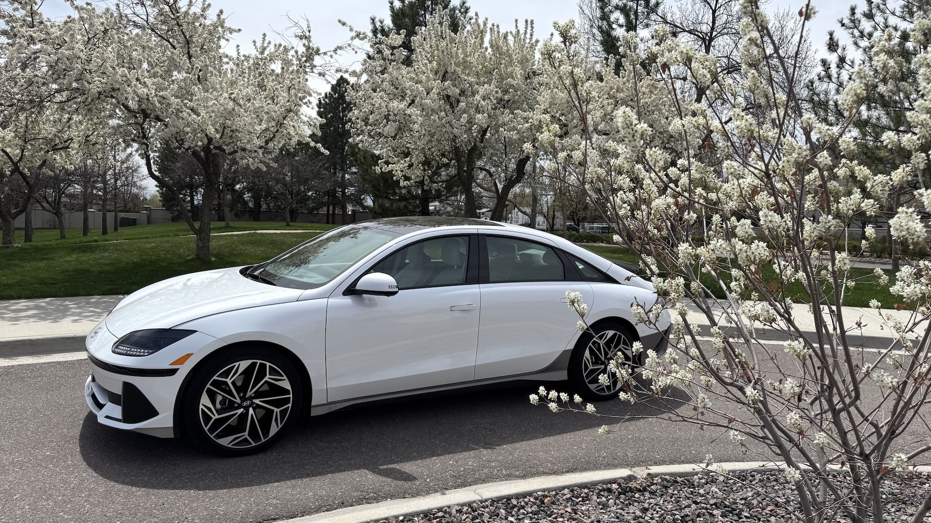exterior of the Hyundai Ioniq 6
