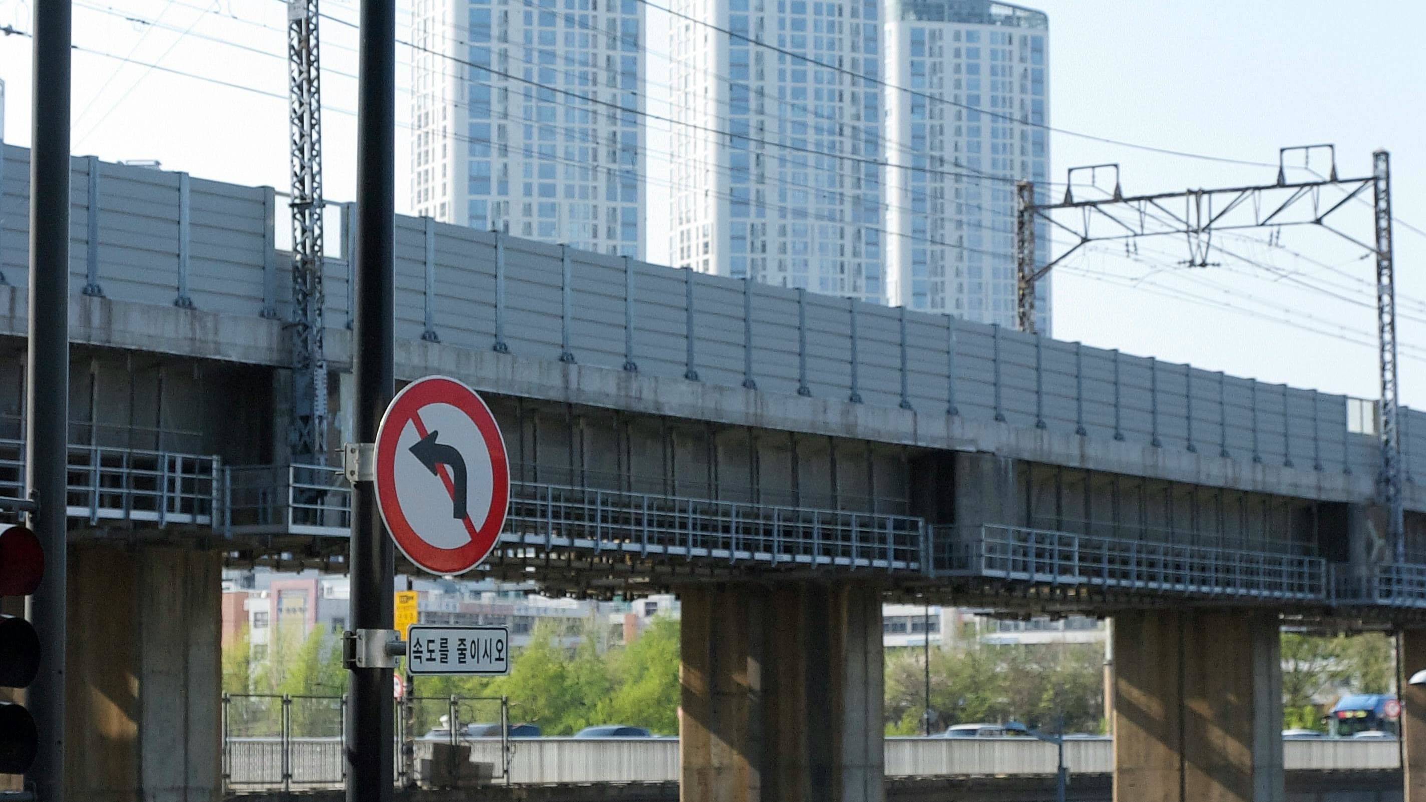 image of traffic on highway